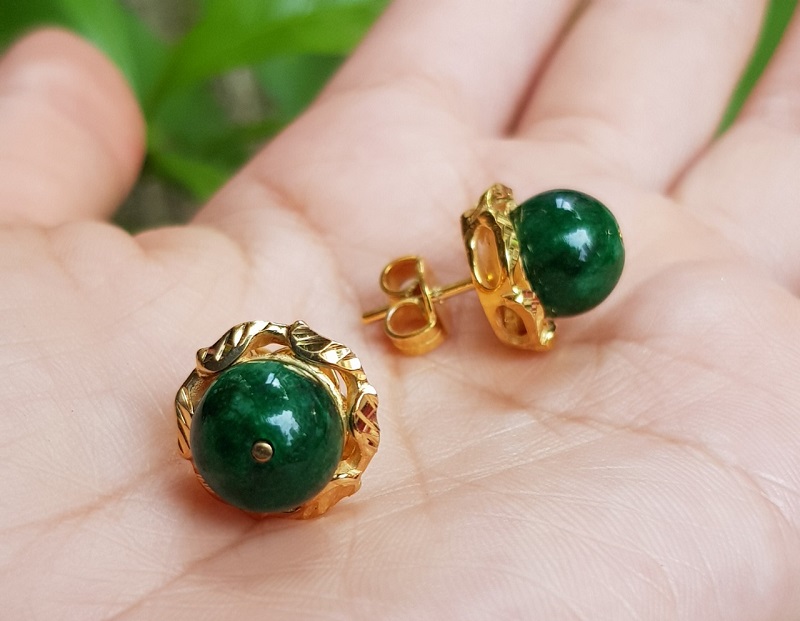 Bông tai ngọc phỉ thúy dạng nụ