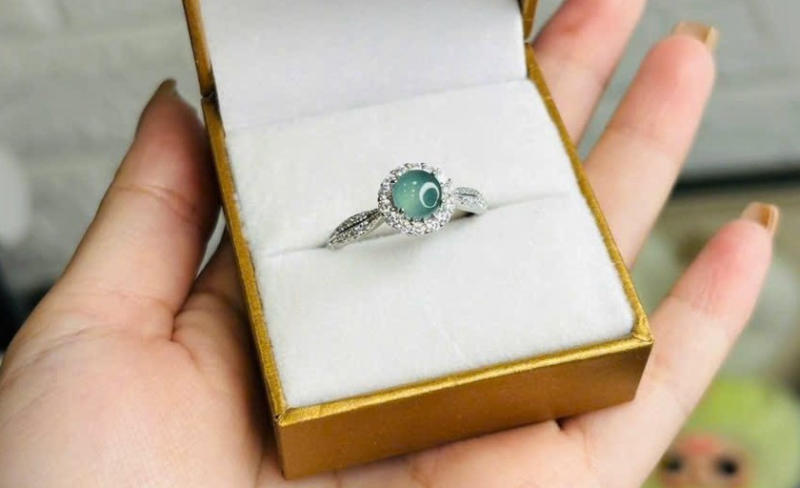 Tìm hiểu ý nghĩa của nhẫn ngọc phon thuỷ trong tình duyên