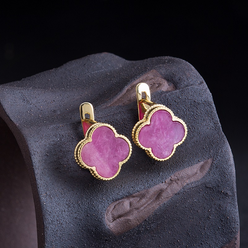 Bông tai Ngọc - Món quà tặng các mẹ đẹp và ý nghĩa