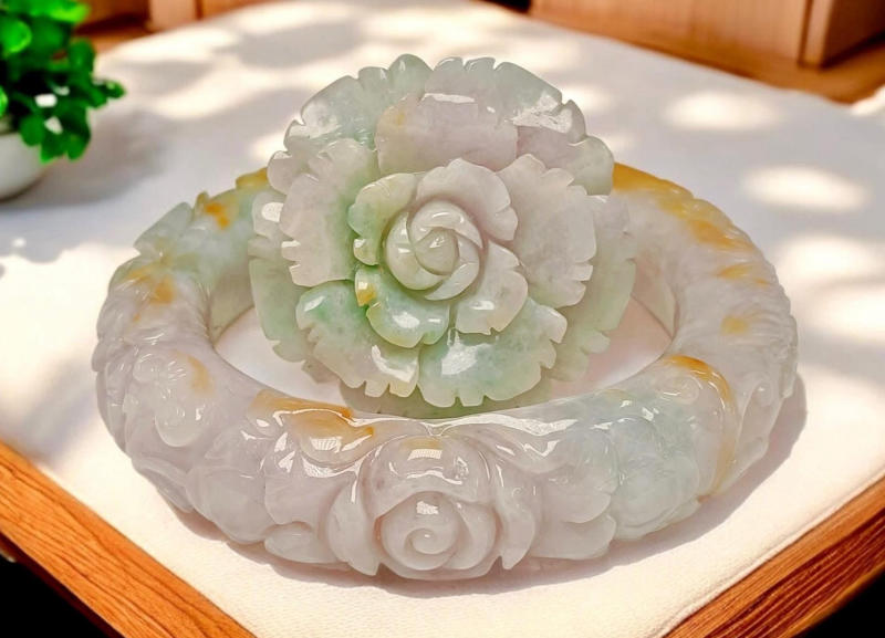 Tìm hiểu về tác dụng của vòng ngọc chạm khắc