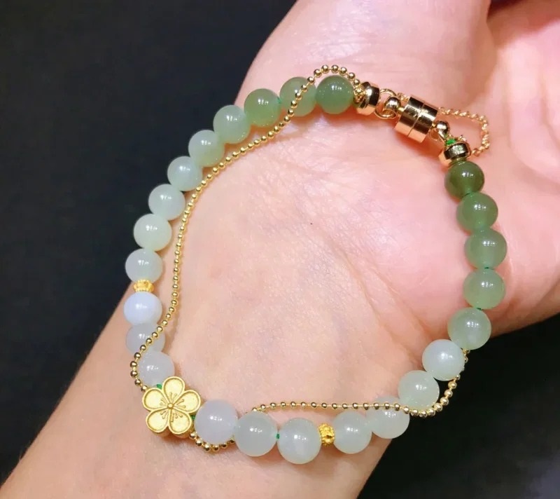 Tặng vòng ngọc cho người yêu giúp nàng trở nên sang trọng, quý phái