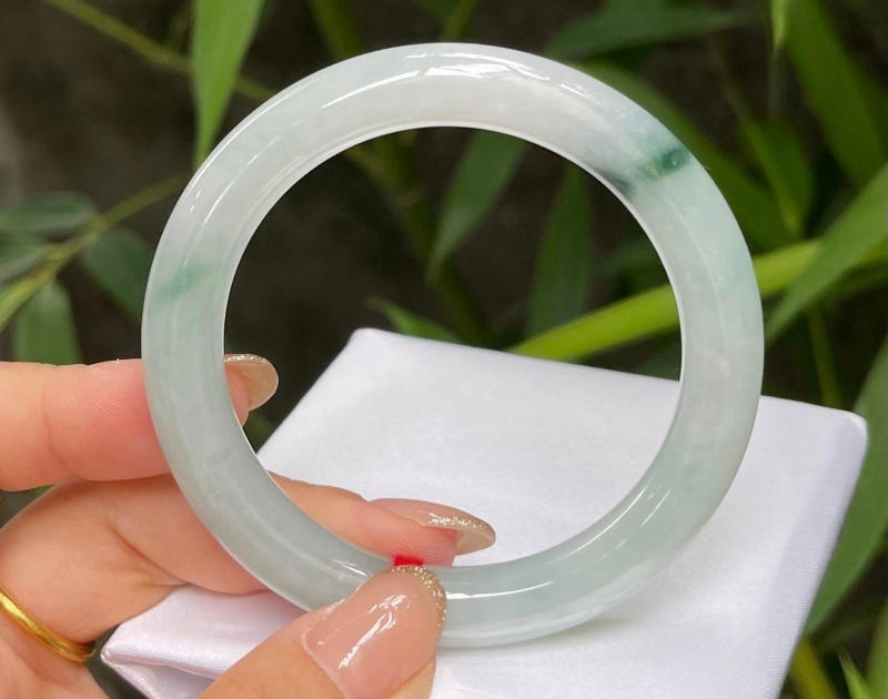 Khám phá tác dụng của trang sức ngọc giúp bạn tăng sự tự tin